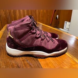 Nike Air Jordan 11 Retro Gg Heiress Velvet 852625-650. Size 7Y